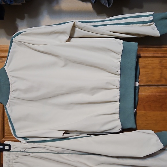 NWT edikted Superstar Off White And Green Flared Baggy Tracksuit - Picture 9 of 16